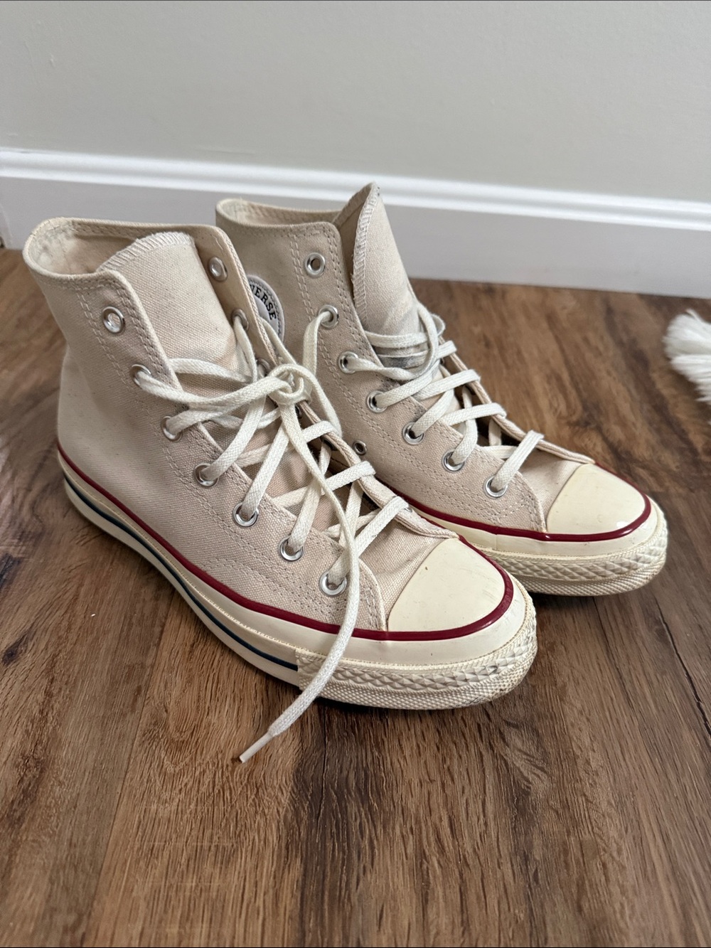 Converse Chuck 70 Canvas Unisex High Top Sneakers in Cream with Red Stripe